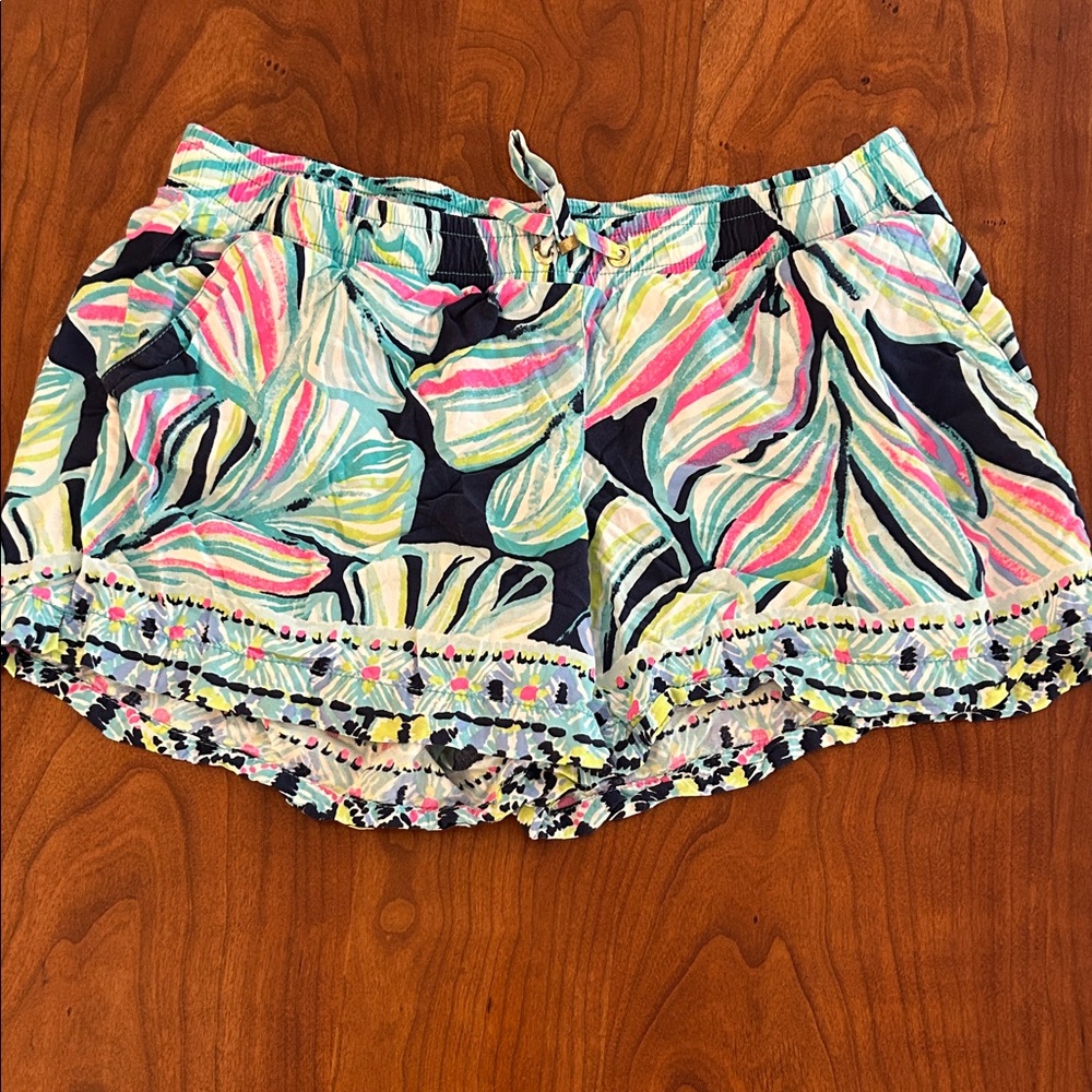Lily Pulitzer Colorful Patterned Shorts size Medium